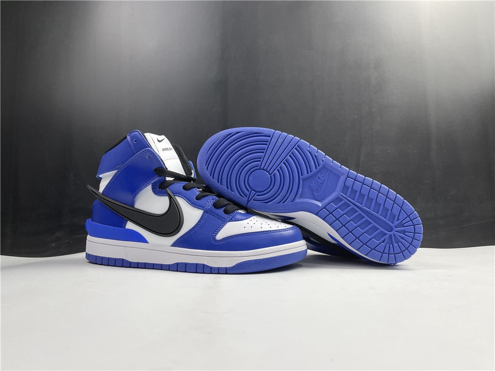 NIKE DUNK AMBUSH